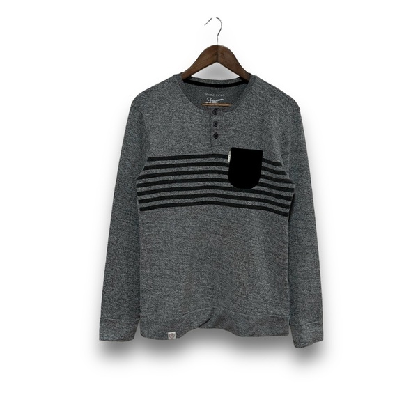 MARC ECKO Cut & Sew Men's Pocket Logo Long Sleeve Striped Henley Shirt M
19 x 28 - Picture 1 of 7